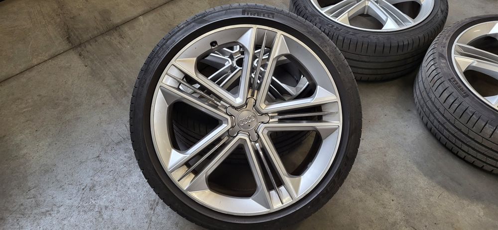 Felgi z oponami Audi A8 S8 D4