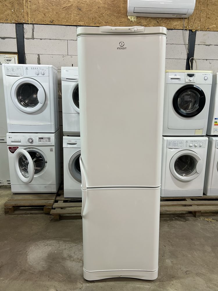 Двухкамерный холодильник Indesit C138G.016.Высота 185 см!