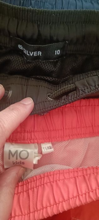 Conjunto de várias peças de roupa de menino
