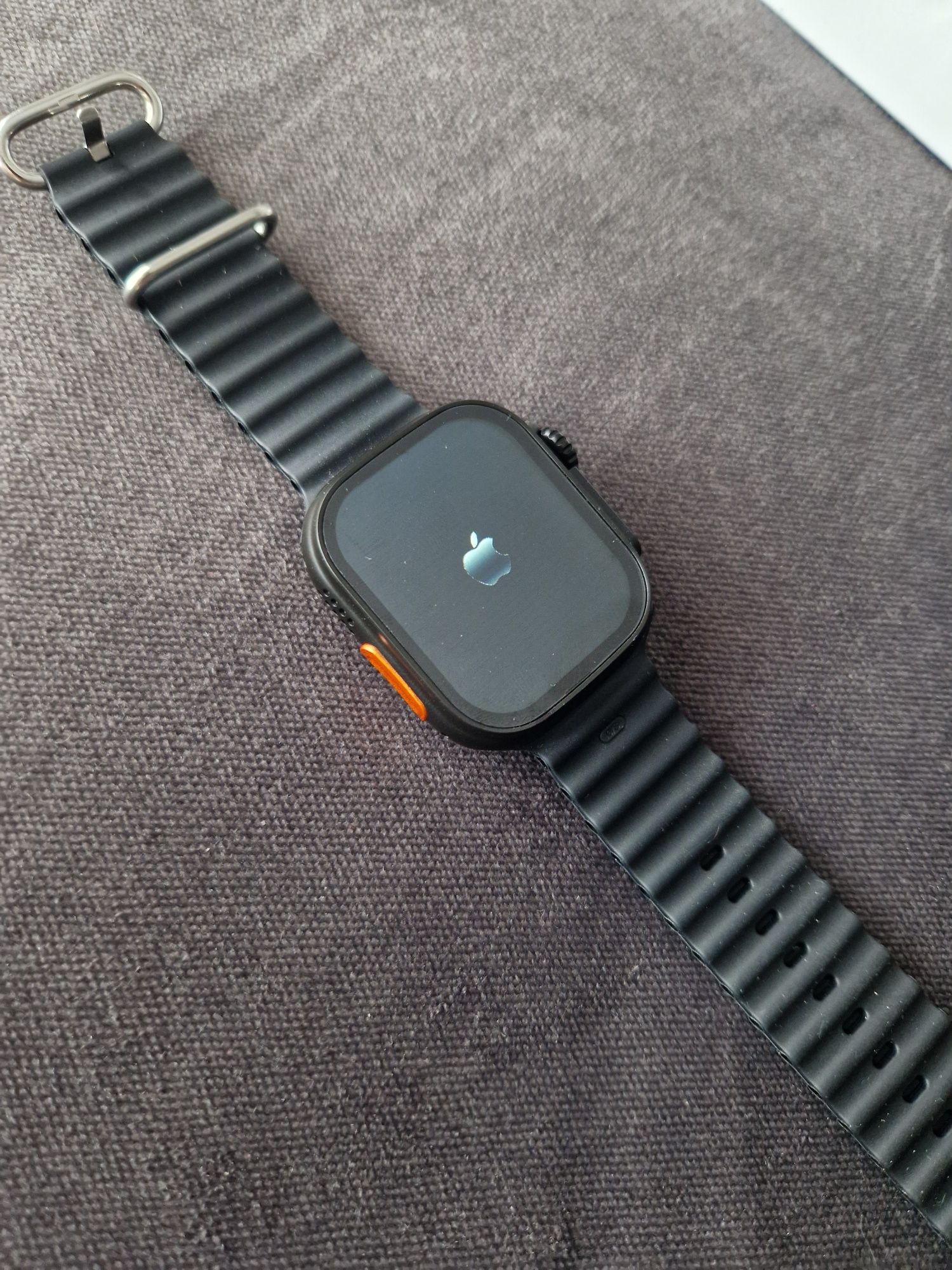 Czarny smartwatch nowy