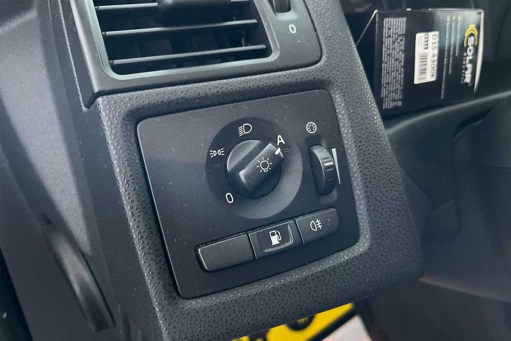 Volvo V50 2011 року