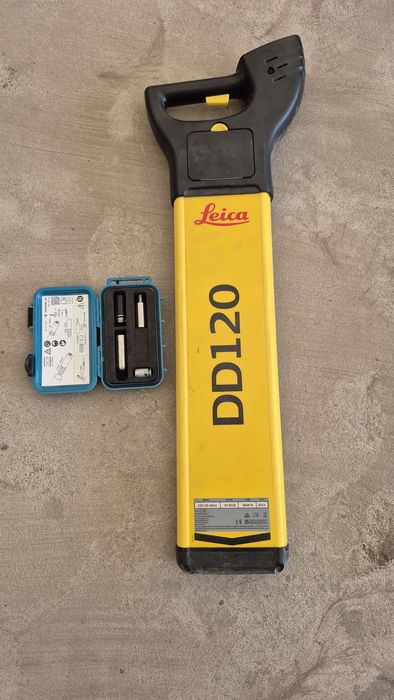 Wykrywacz kabli Leica DD120 z sondą do lokalizowania rur.
