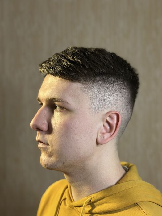 Барбер на виїзд | Стрижка не виходячи з дому