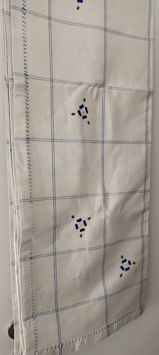 Toalha bordada à mão para cozinha