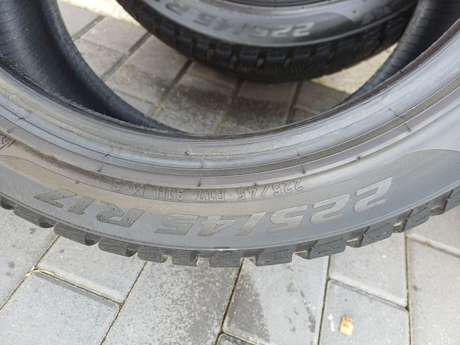 7.4mm Zimowe opony 225/45/17 Pirelli Sottozero 3 R17 Winter komplet