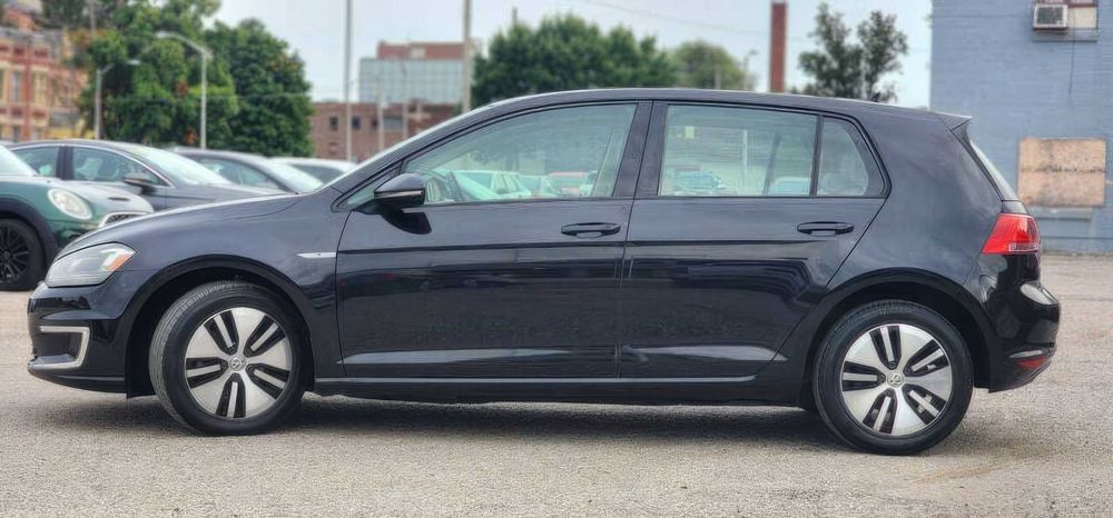 Volkswagen e-Golf SEL Premium      2016