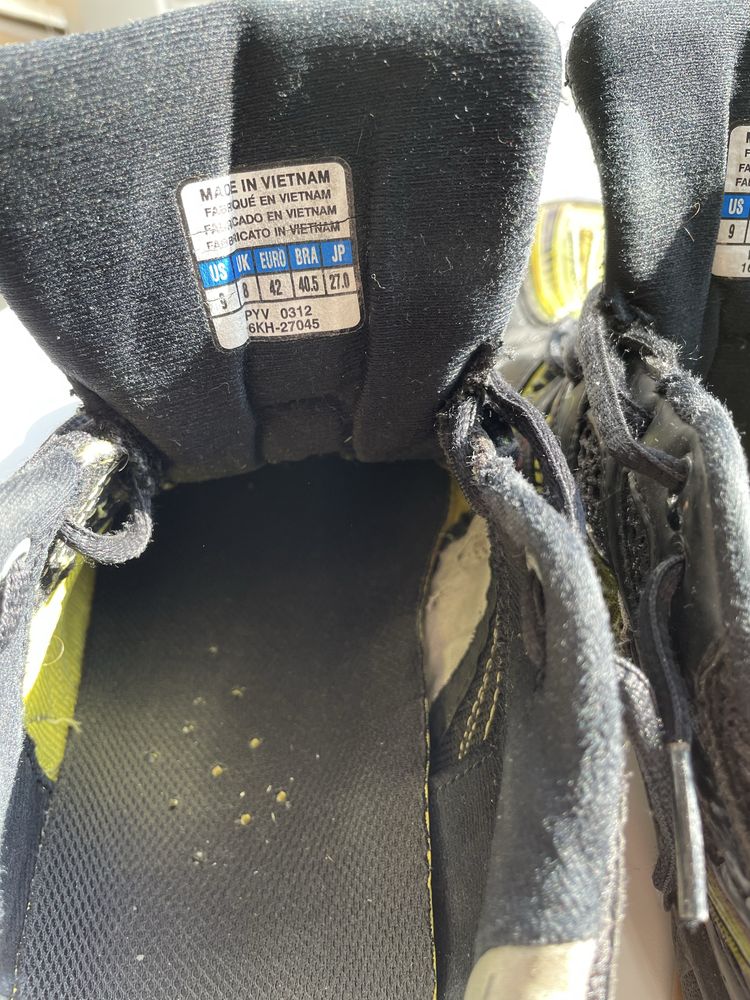 Кросівки чоловічі Mizuno