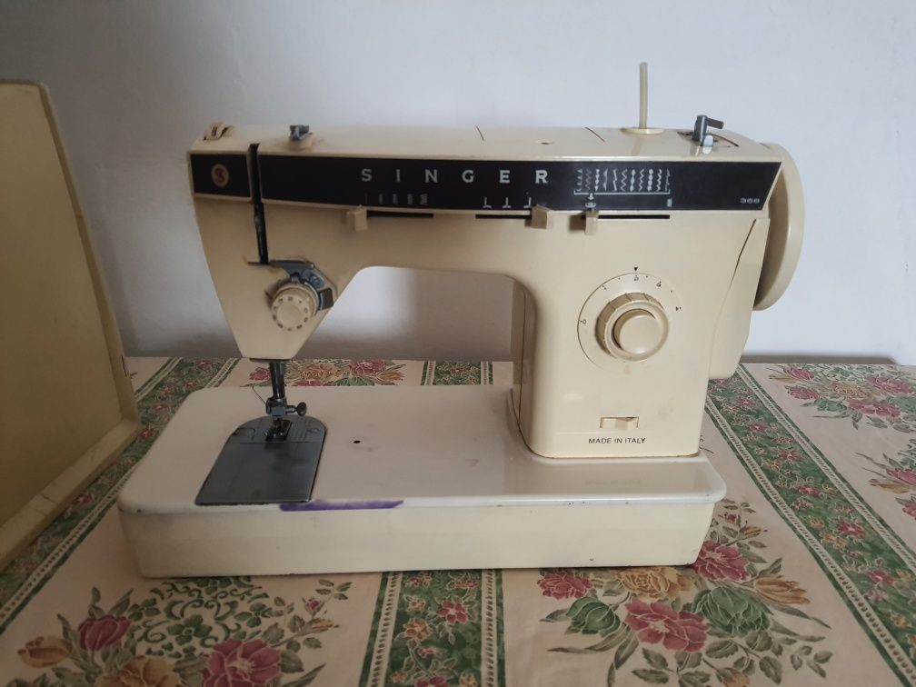 Máquina de costura Singer