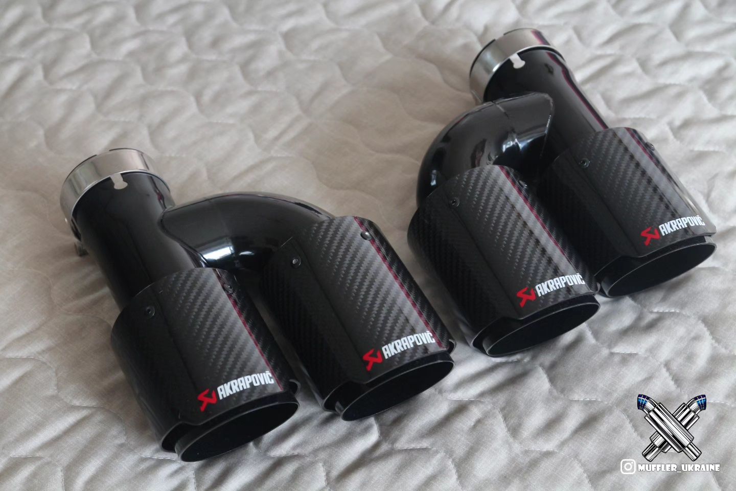 Насадки Akrapovic для глушителя со смещением для Audi A4 A5 BMW F10