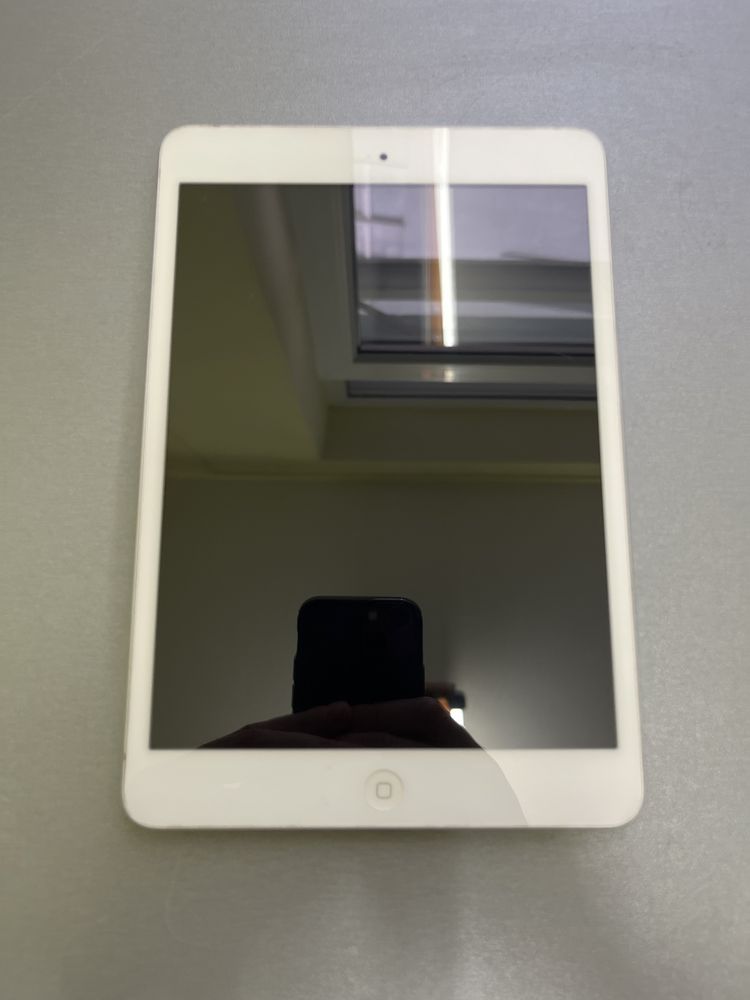 iPad A1432 на відновлення