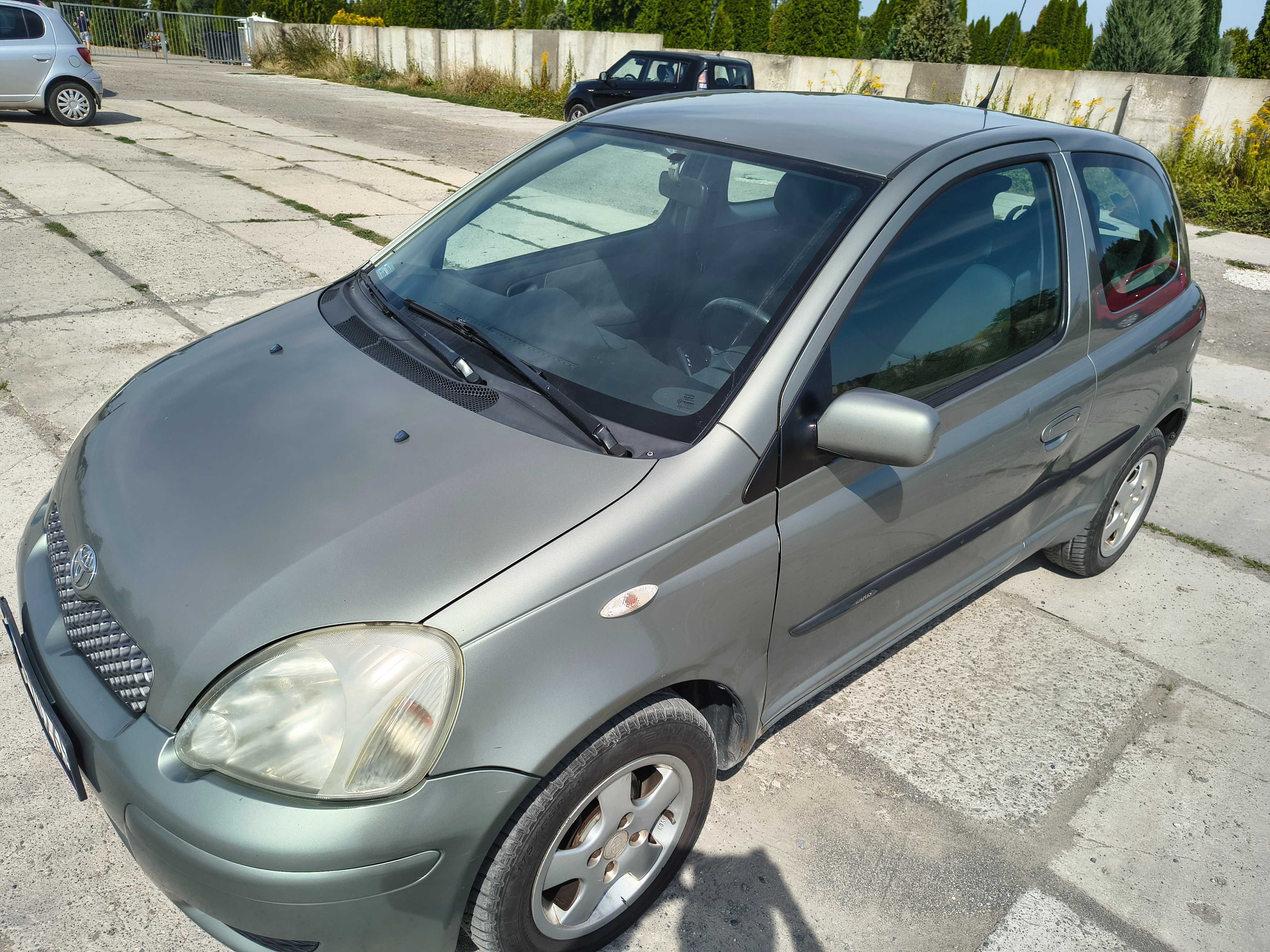 Toyota Yaris 2004r.