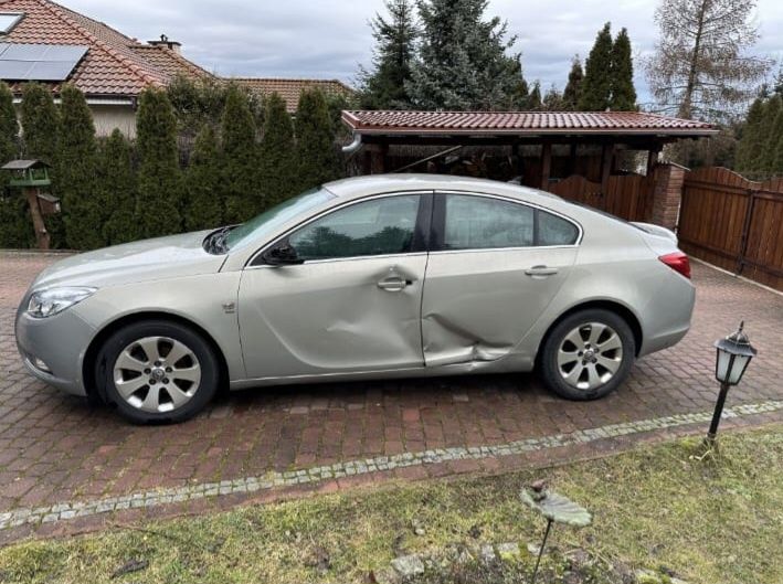 Części Opel insignia silnik 1.8 16v a18xer maska drzwi klapa z167