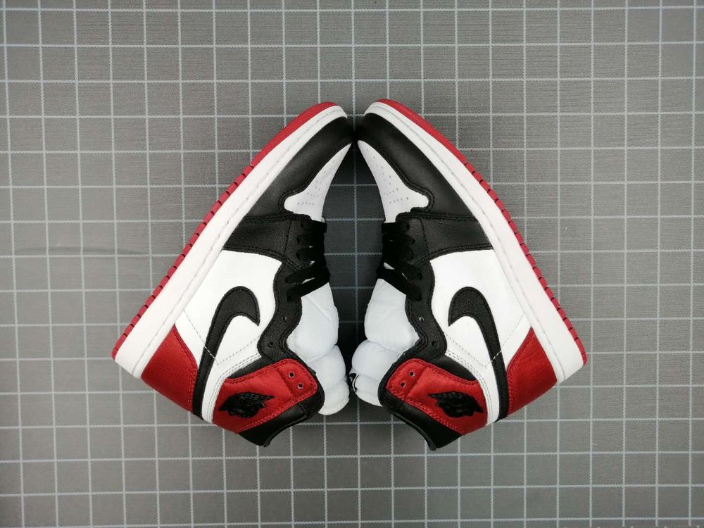 Nike Air Jordan 1 Black Toe Satin
