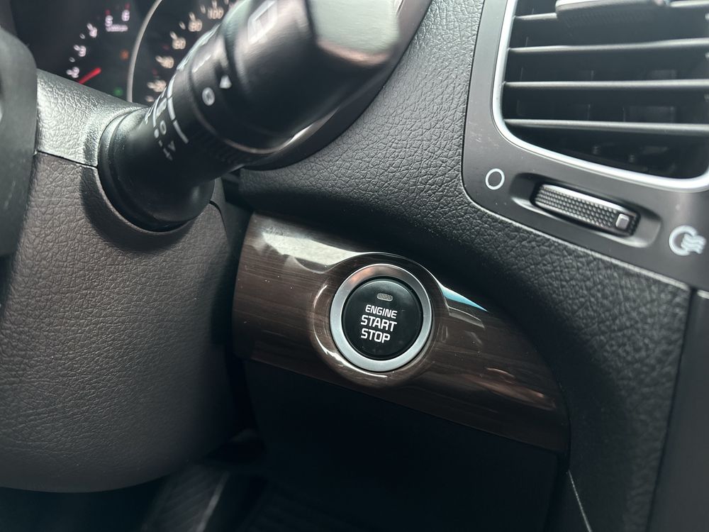 Продам Kia Sorento 2013 року на автоматі