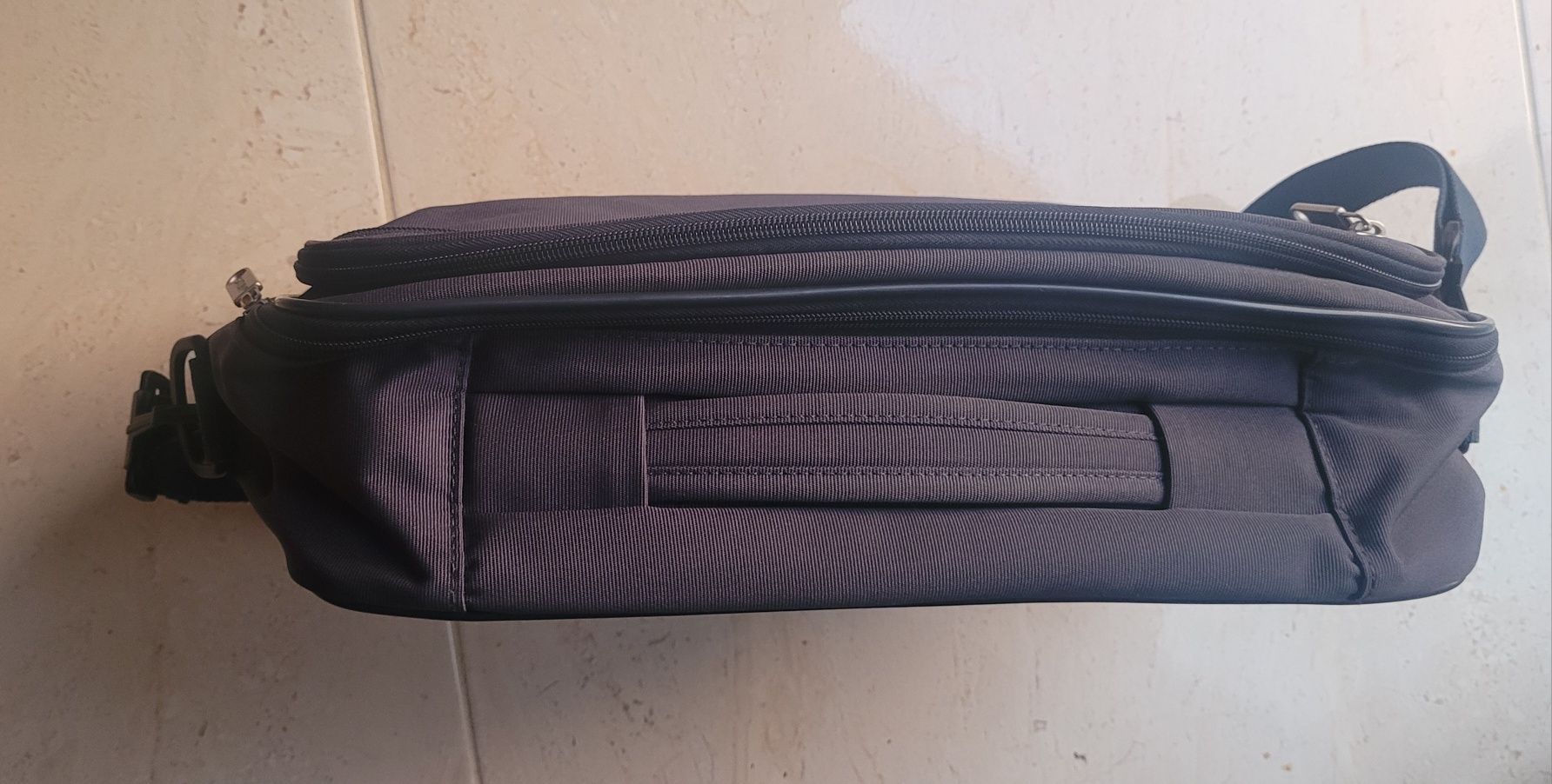 Torba na laptopa SATURN ciemny granat