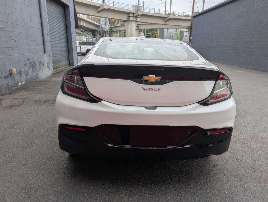 Chevrolet Volt Premier      2017