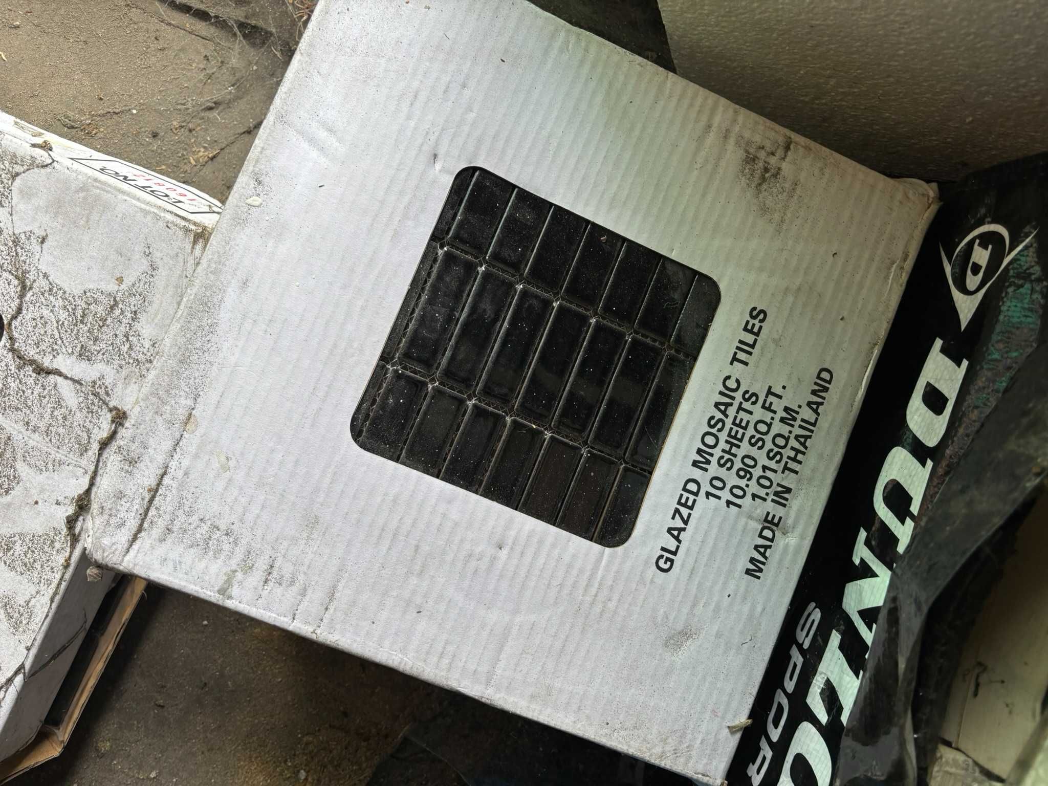 > płytki czarne mozaika dekor na siatce 30x30 ceramiczne połysk black