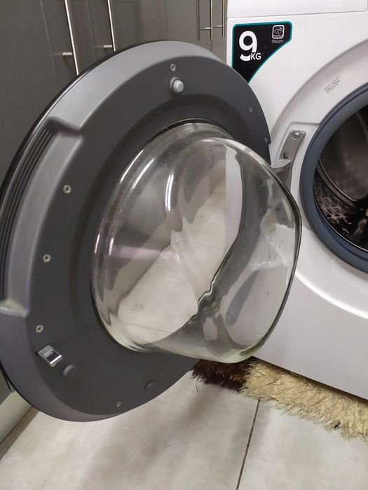 Máquina de lavar hisense a funcionar. "NÃO RESPONDO A SMS".