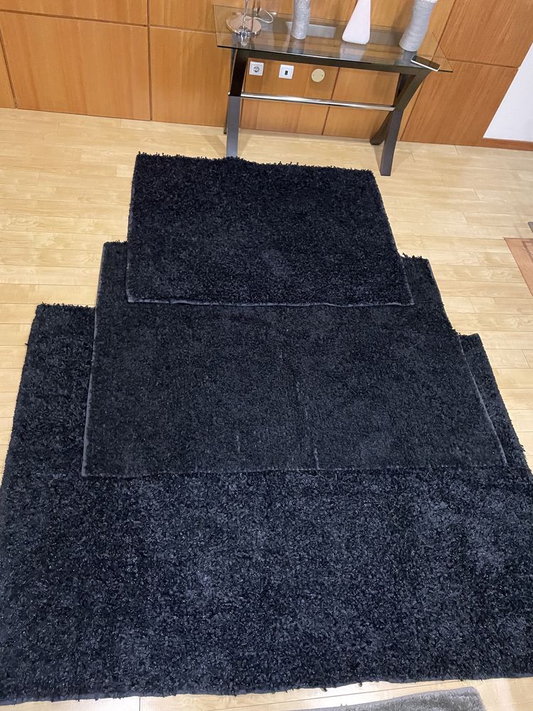 Carpetes preto brilhante