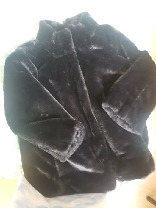 Casaco tamanho m pelo preto como novo