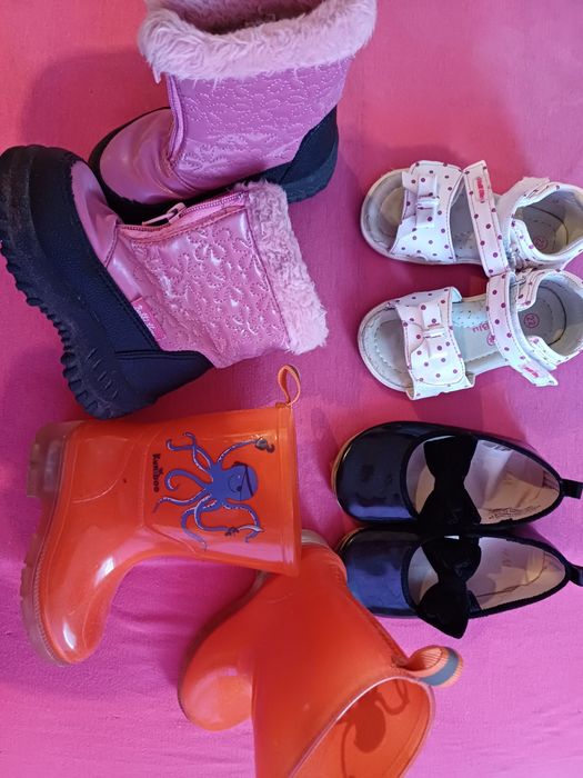 Buciki dla dziewczynki rozmiar 22 kozaki trzewiki gumiaki sandałki