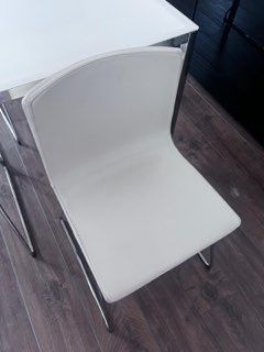 Sprzedam stół IKEA TORSBY i 4 krzesla