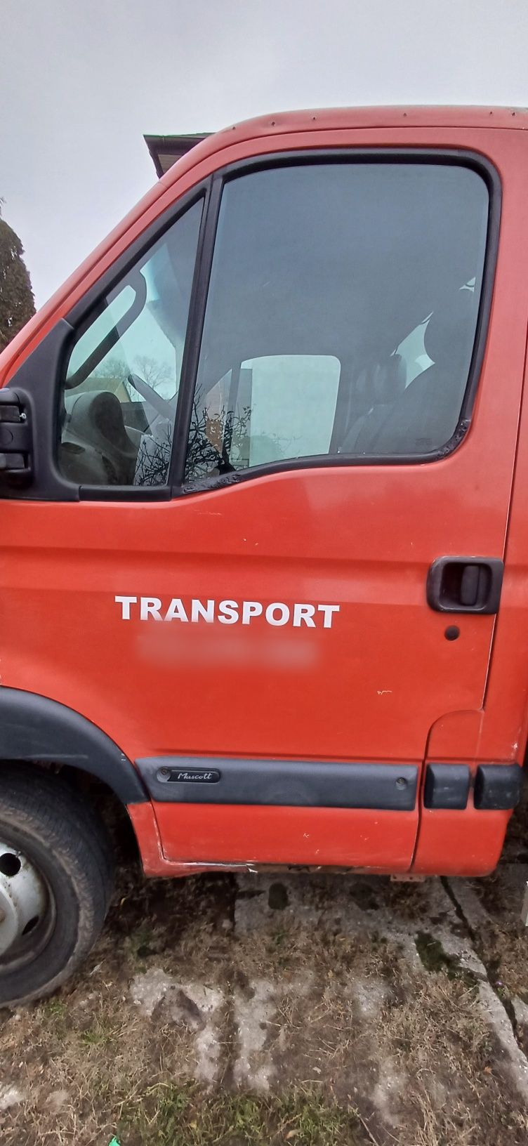 Renault Master ,Mascott drzwi prawe białe,czerwone, kompletne.