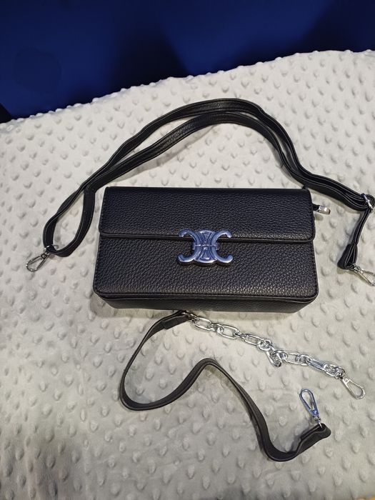 Жіноча чорна сумка кросбоді