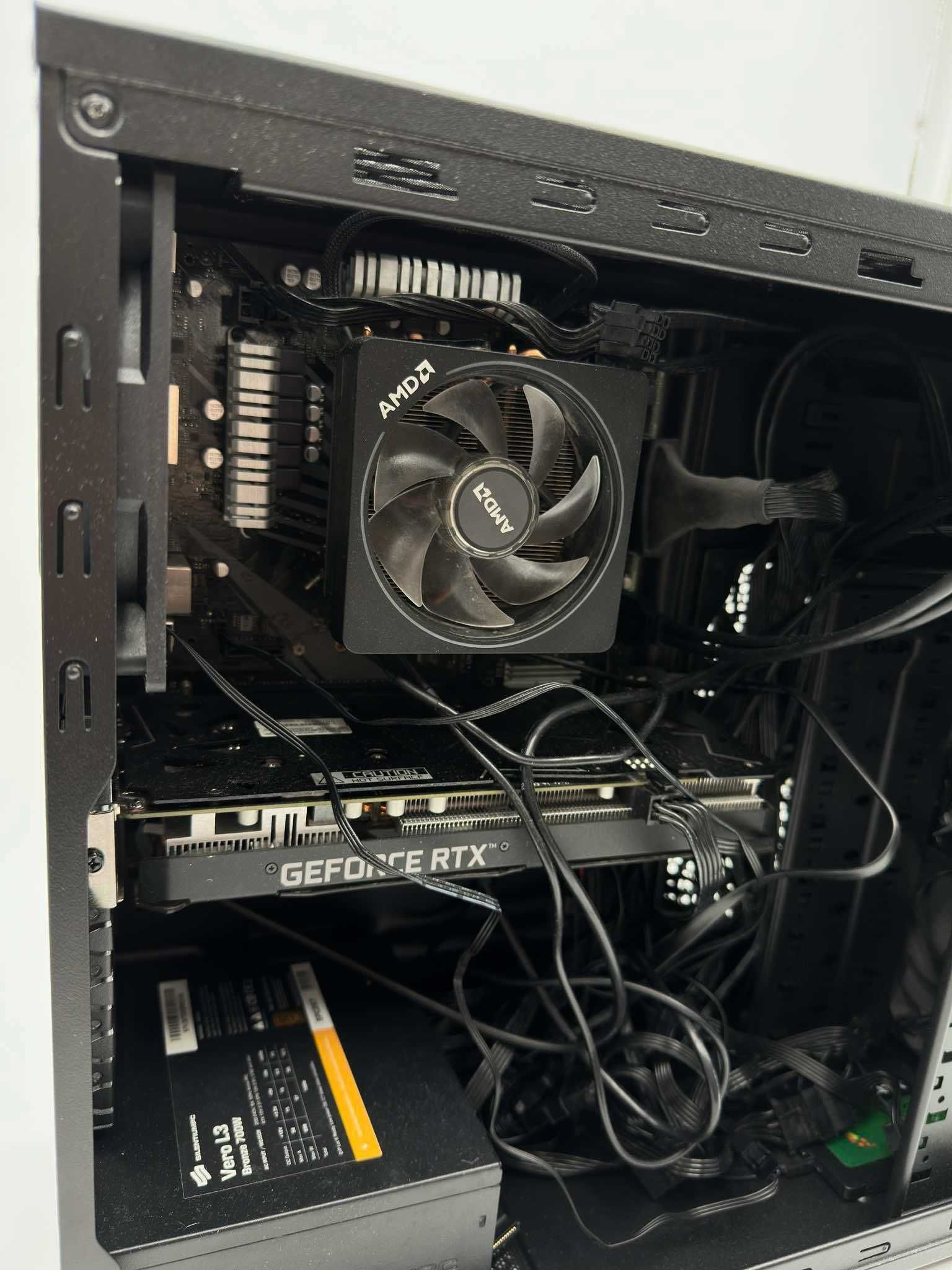 Komputer stacjonarny gamingowy Ryzen 7 3700X RTX 2060 SUPER 32 GB DDR4