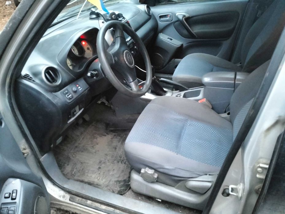 Продам автомобіль Toyota Rav 4