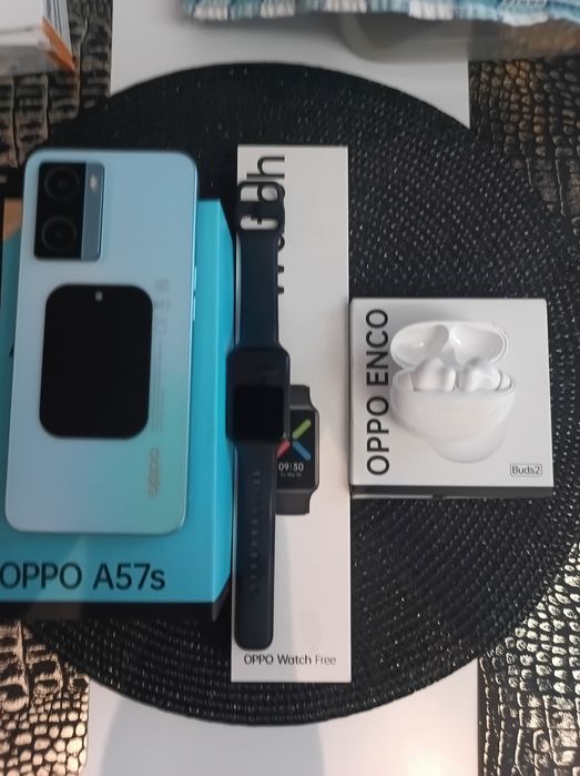 Oppo A57s telefon, zegarek, słuchawki