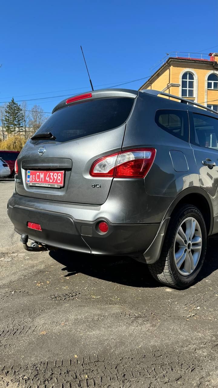 Nissan Qashqai+2