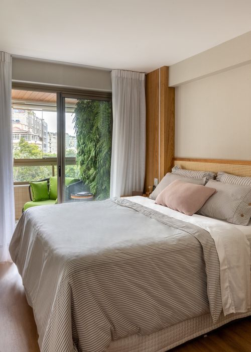 Quarto de Casal com Sacada privativa