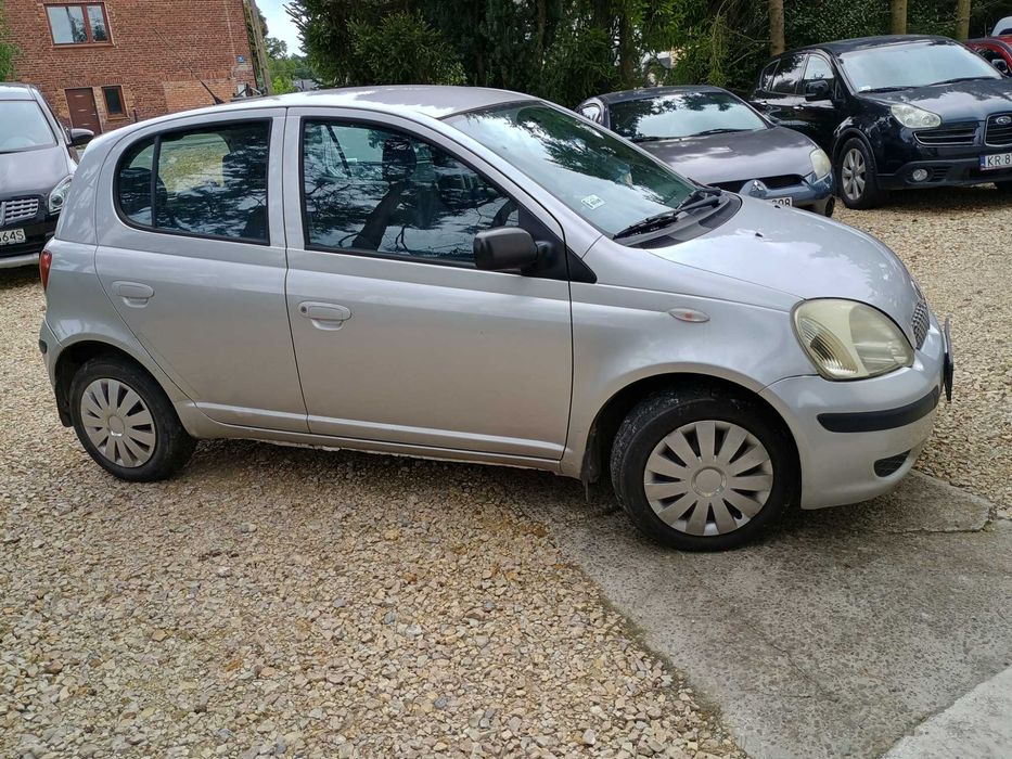 Toyota Yaris 1.0 1.3 Wspomaganie Klimatyzacja