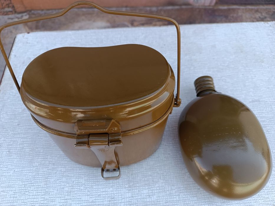 Армійські котєлок і фляга часів СРСР