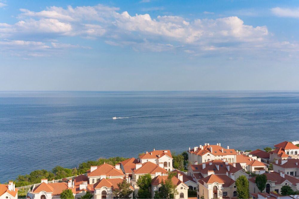 9 жемчужина прямой вид моря балкон Французкий бульвар