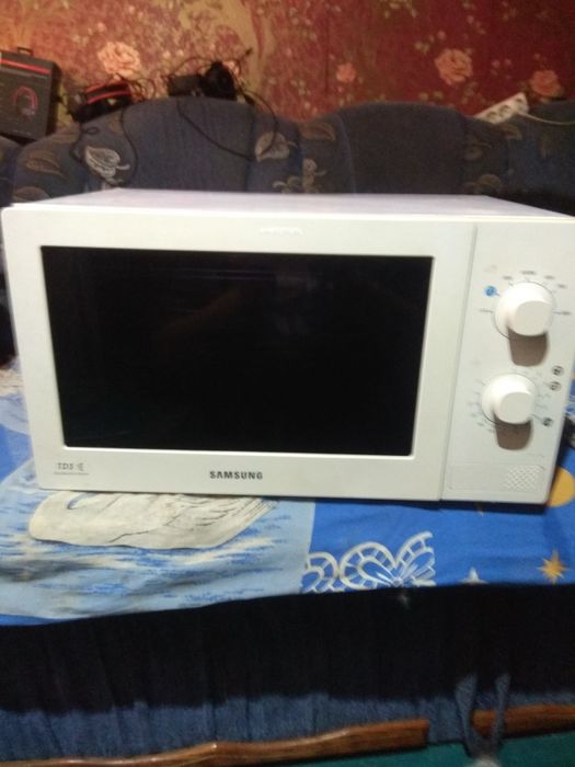 Доставка. Рабочая микроволновка Самсунг