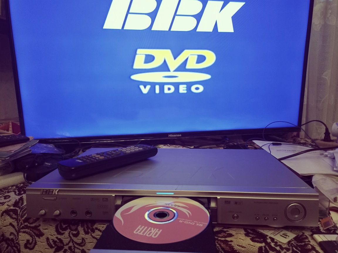 dvd плеер BBK 938s в хорошем рабочем  состоянии с пультом