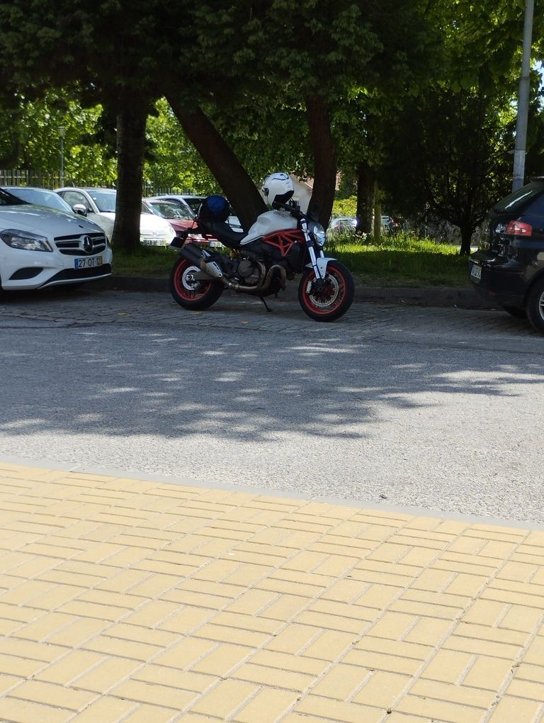 Ducati Monster 821, 2014
