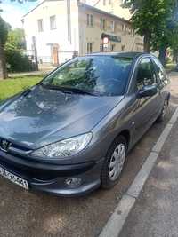 Peugeot 206 rok produkcji 2008 1.4 benzyna  75 km  lekko uszkodzony