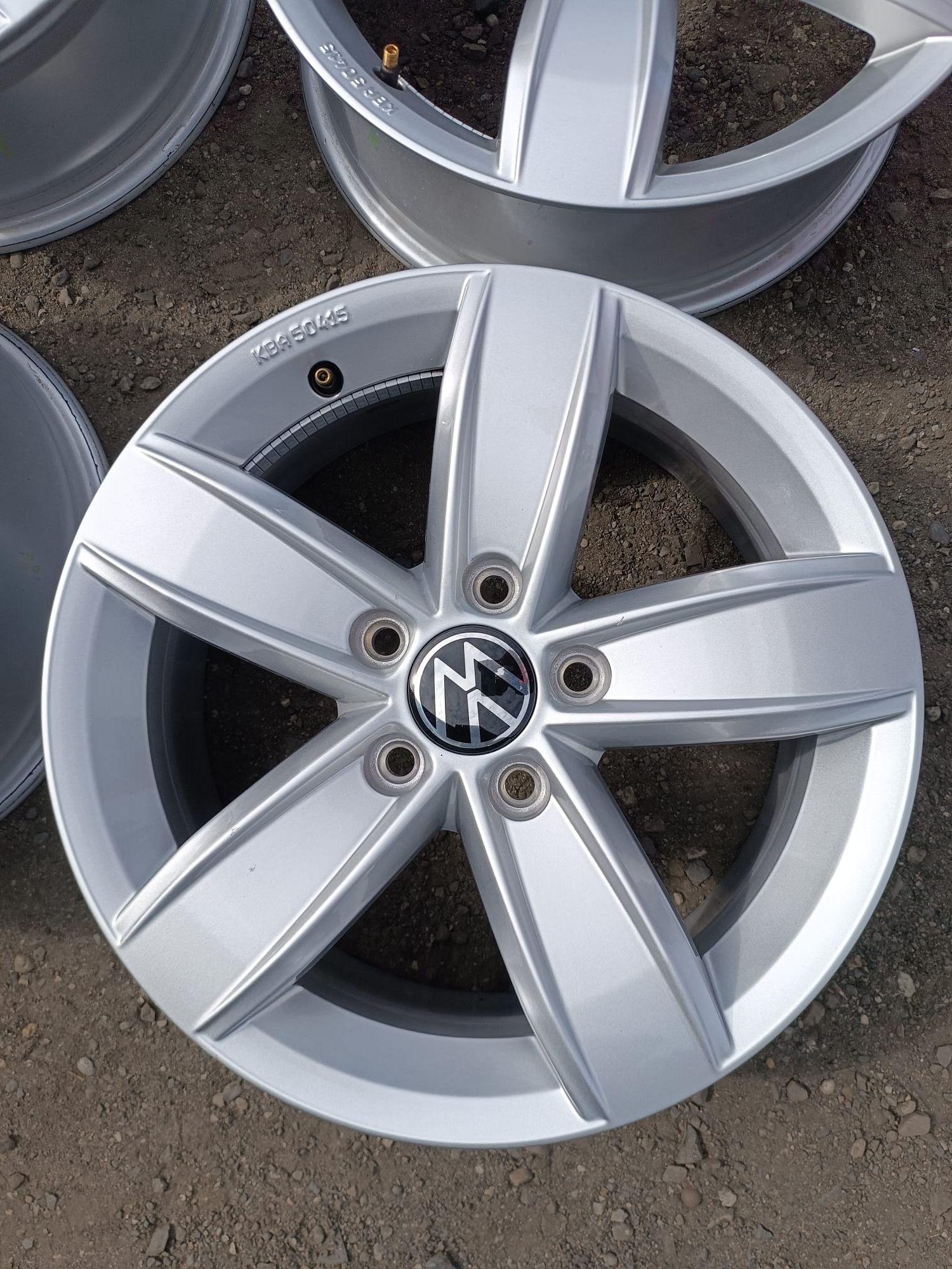 Alufelgi 16 VW Troc Caddy Golf Passat Jetta Eos Sharan T4 5x112 ET43