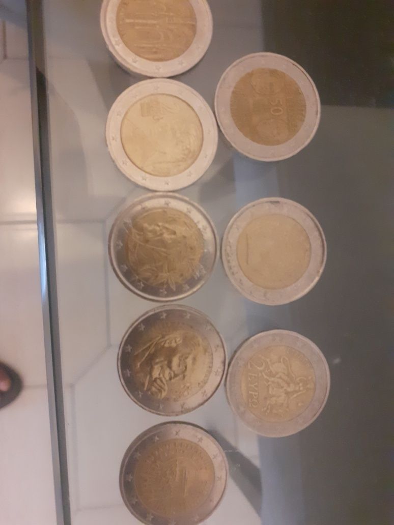 8 moedas de 2 euros raras
