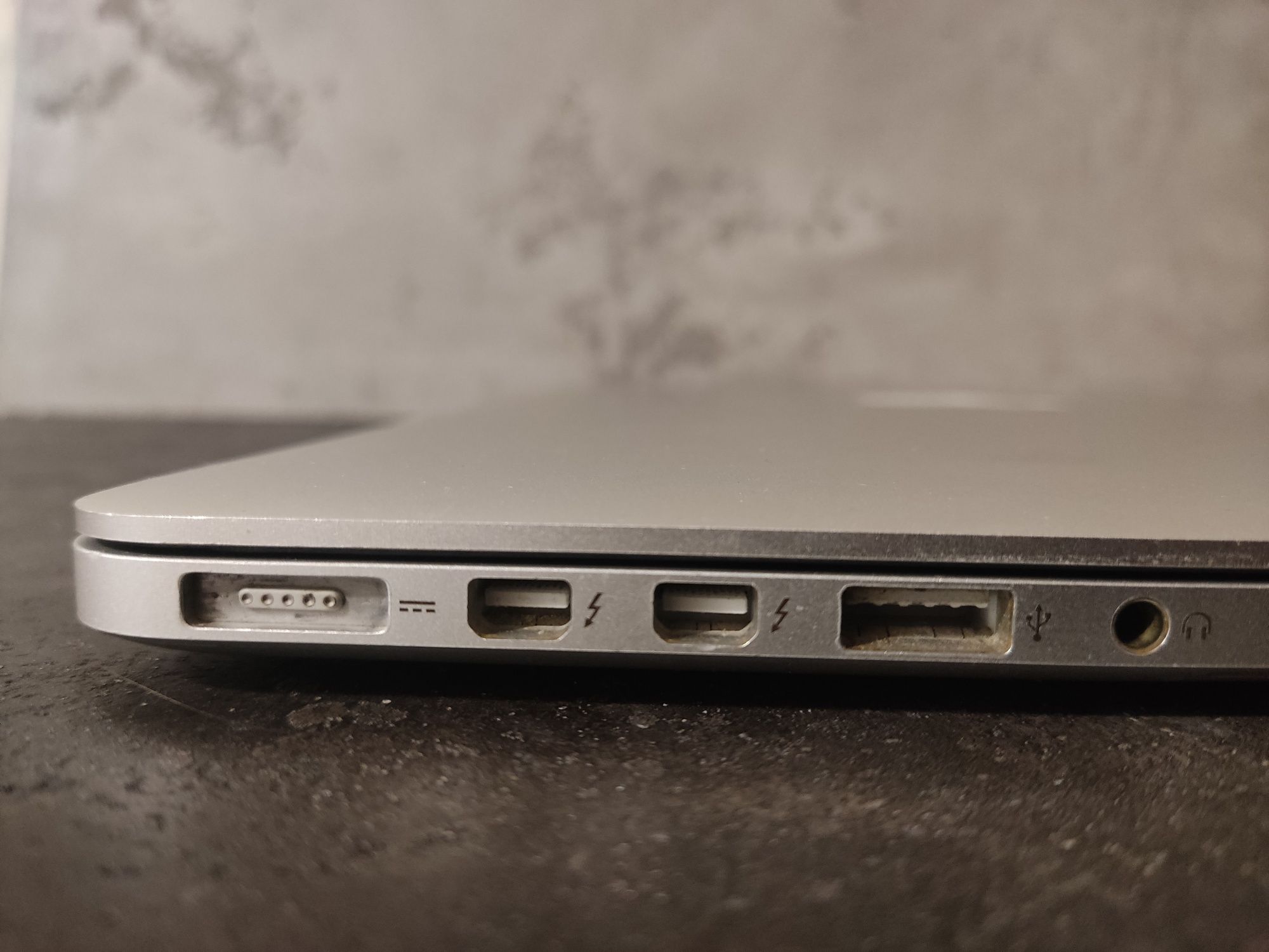 Apple MacBook Pro 13 A1502