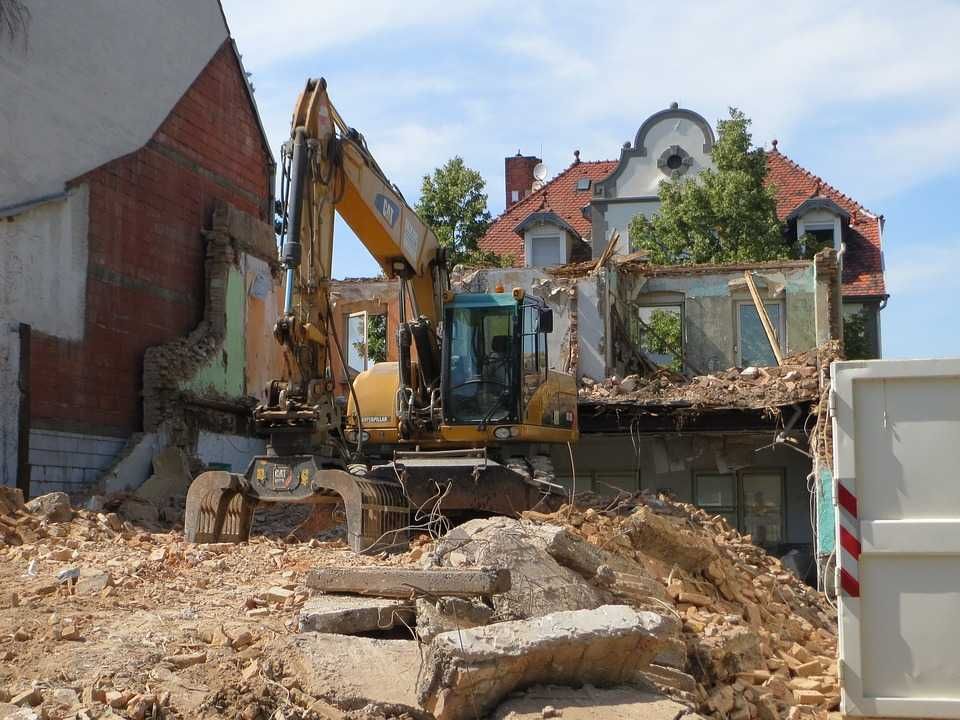 Oddam czysty gruz z przywozem po robiórce domu za darmo Zator