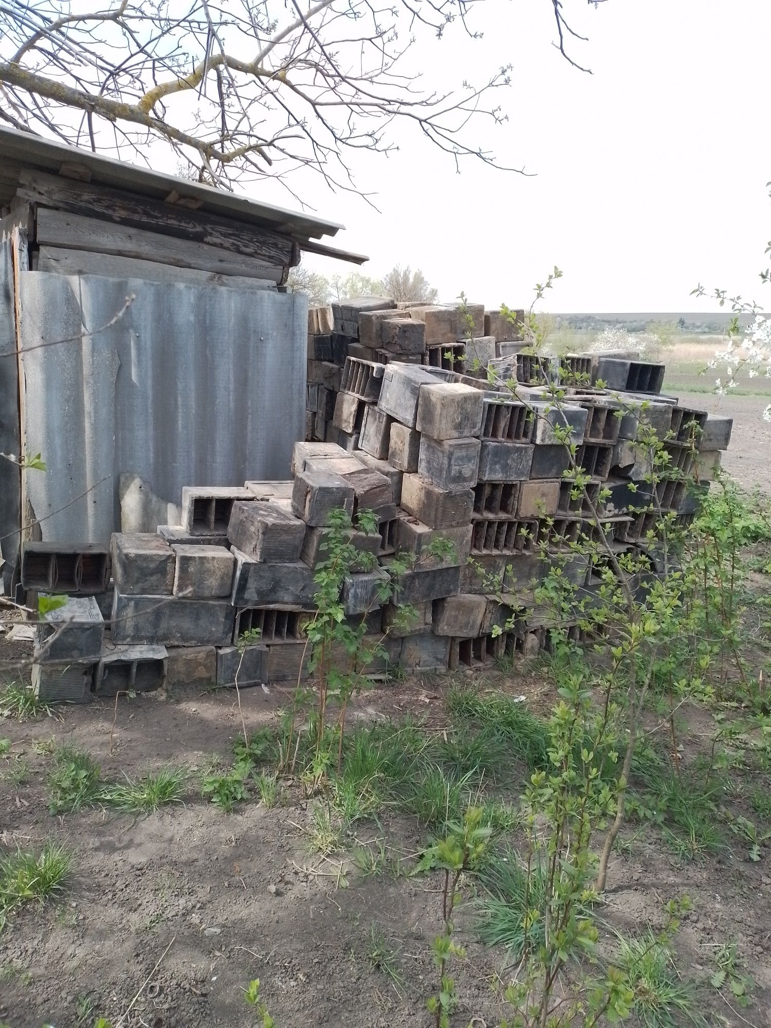 Продам Акамулятори. Можно использоваиь на стройку в место шлакоблока.