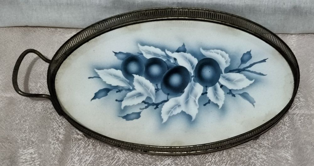 Majólica/Travessa em Porcelana Com Gradinha Marcada na Base