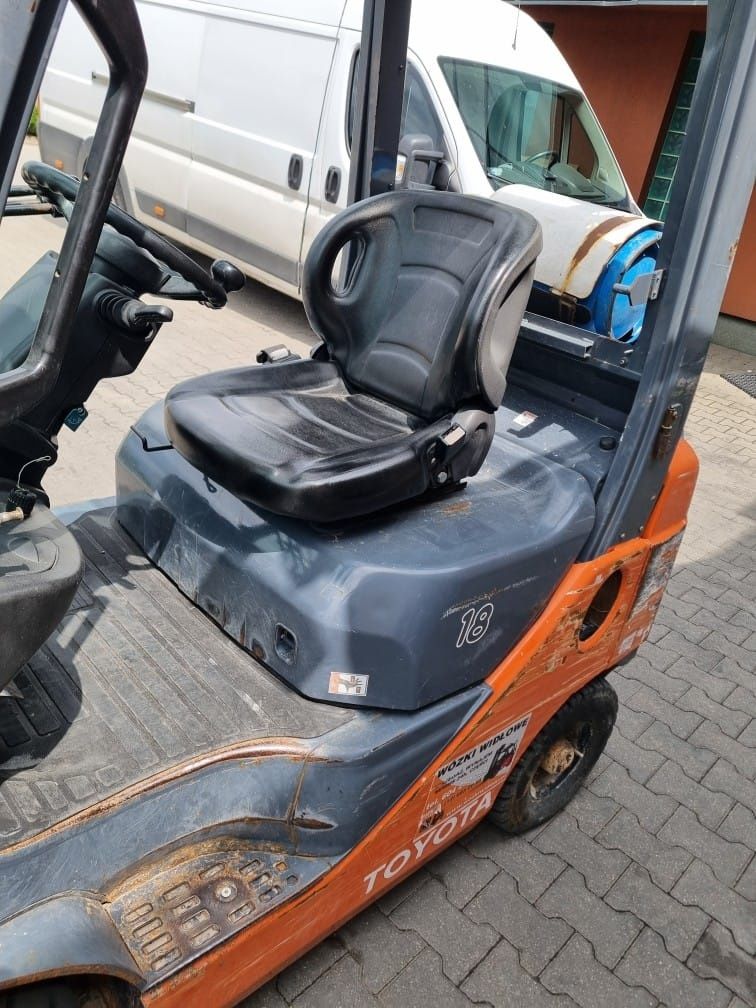 Wózek widłowy ztoyota 8fgf18 krajowy udt