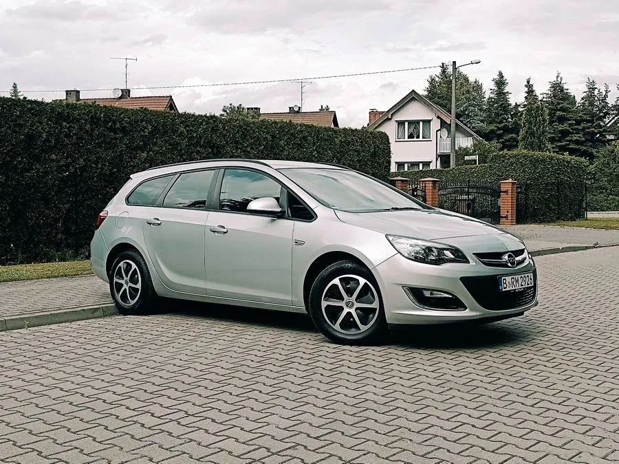 Opel Astra *1.4T 140Ps *ST Active *Navi *Lift *Climatronic*Serwis*DE