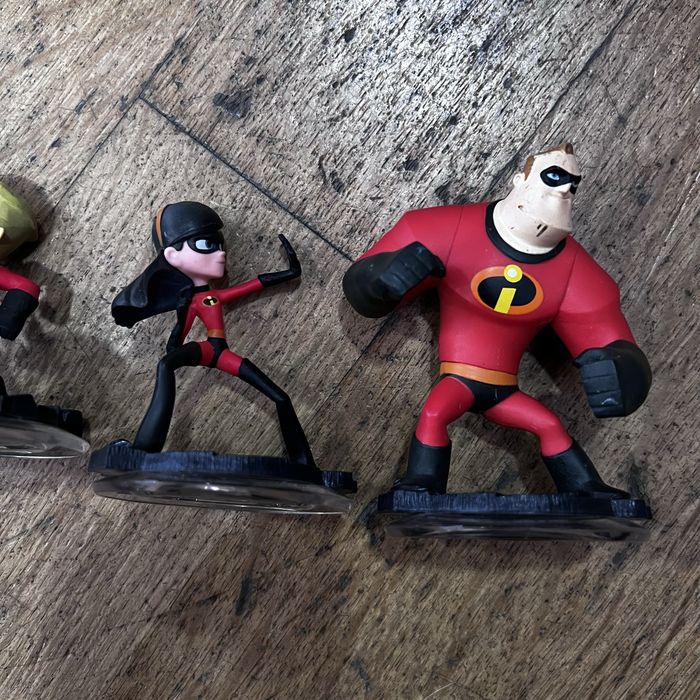 Lote 4 bonecos figuras Disney Infinity Wii