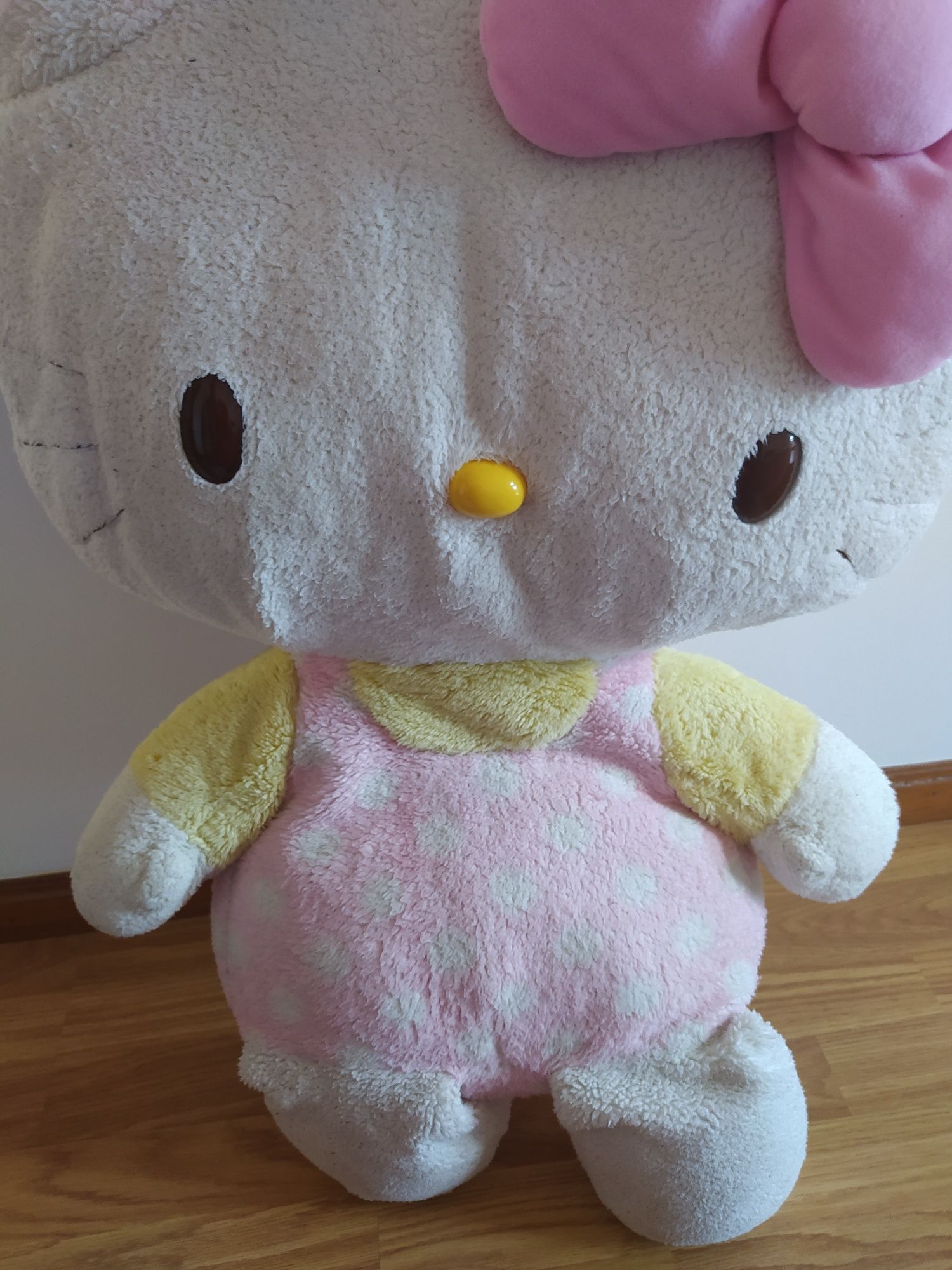 Boneca Peluche Hello Kitty